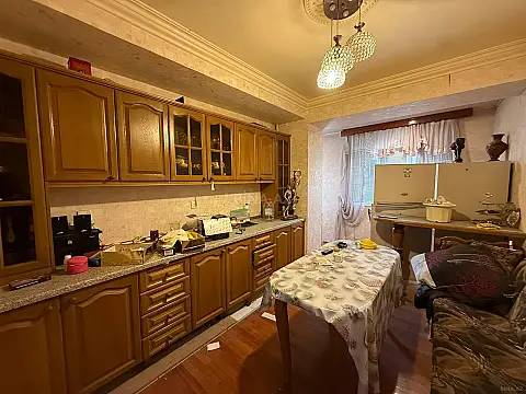Satılır 3 otaqlı mənzil 110 m²