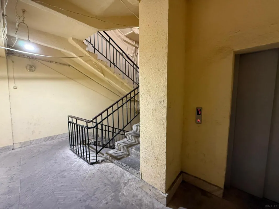 Satılır 3 otaqlı mənzil 110 m²