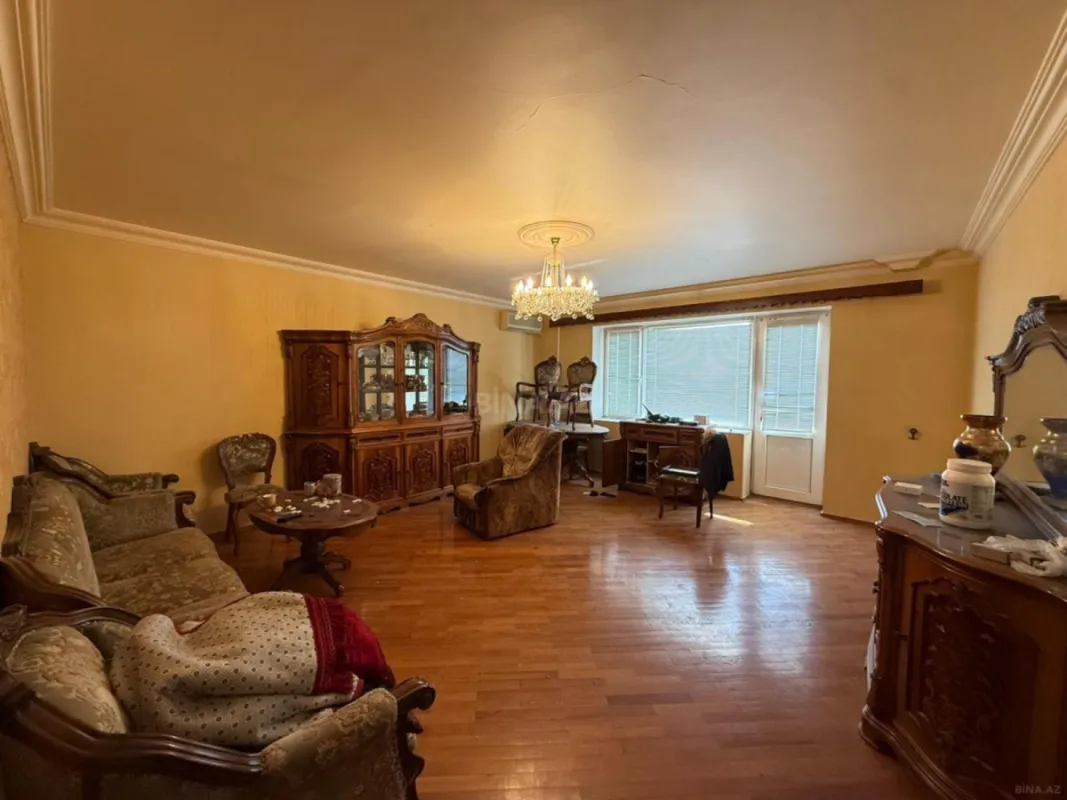 Satılır 3 otaqlı mənzil 110 m²