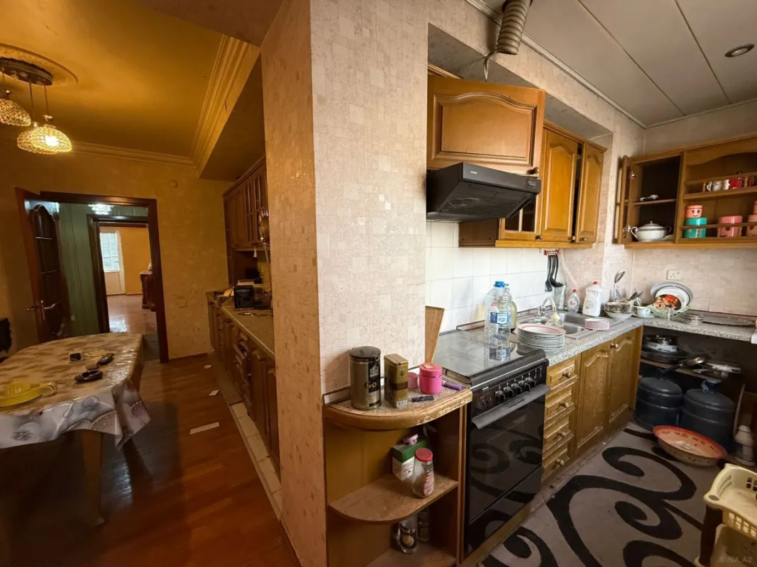 Satılır 3 otaqlı mənzil 110 m²