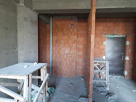 Satılır 1 otaqlı mənzil 56 m²