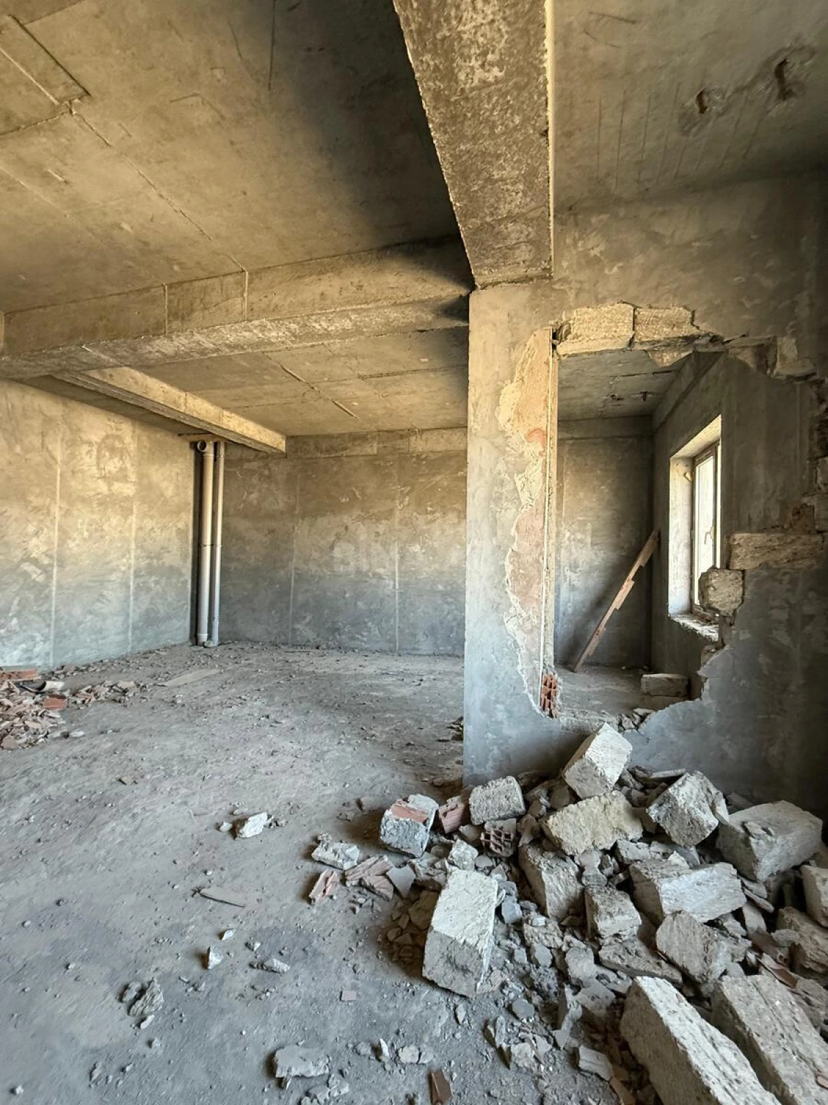 Satılır 3 otaqlı mənzil 115 m²