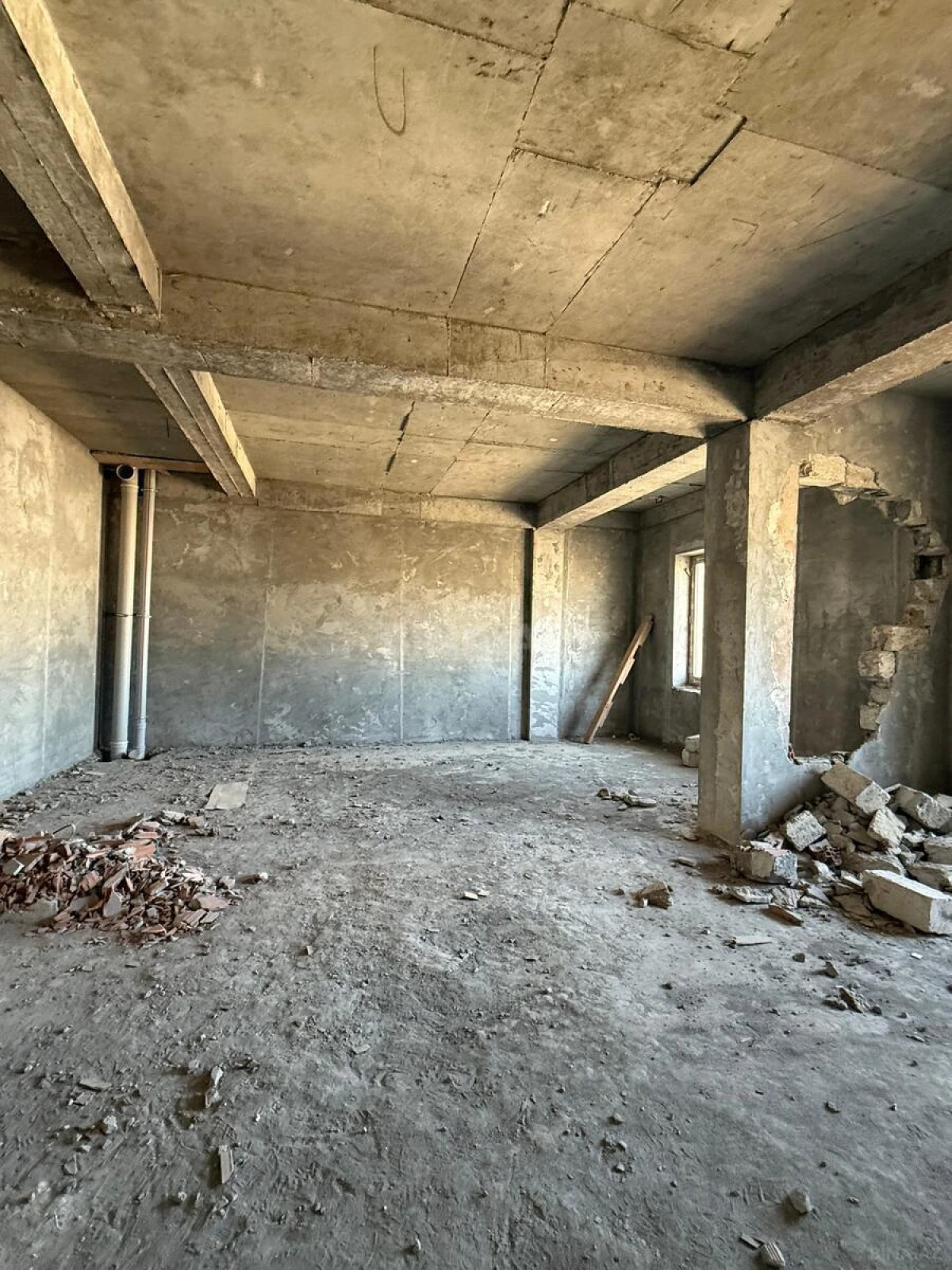 Satılır 3 otaqlı mənzil 115 m²