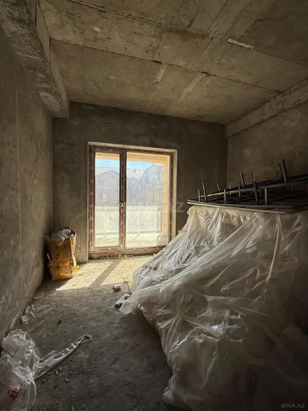 Satılır 3 otaqlı mənzil 115 m²