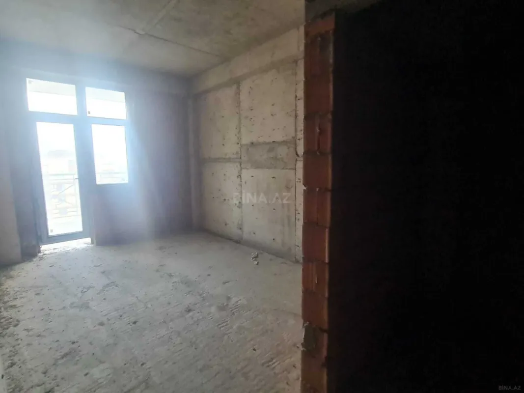 Satılır 2 otaqlı mənzil 96.7 m²