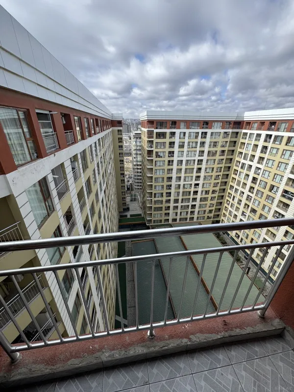 Kirayə verilir 2 otaqlı mənzil 96 m²