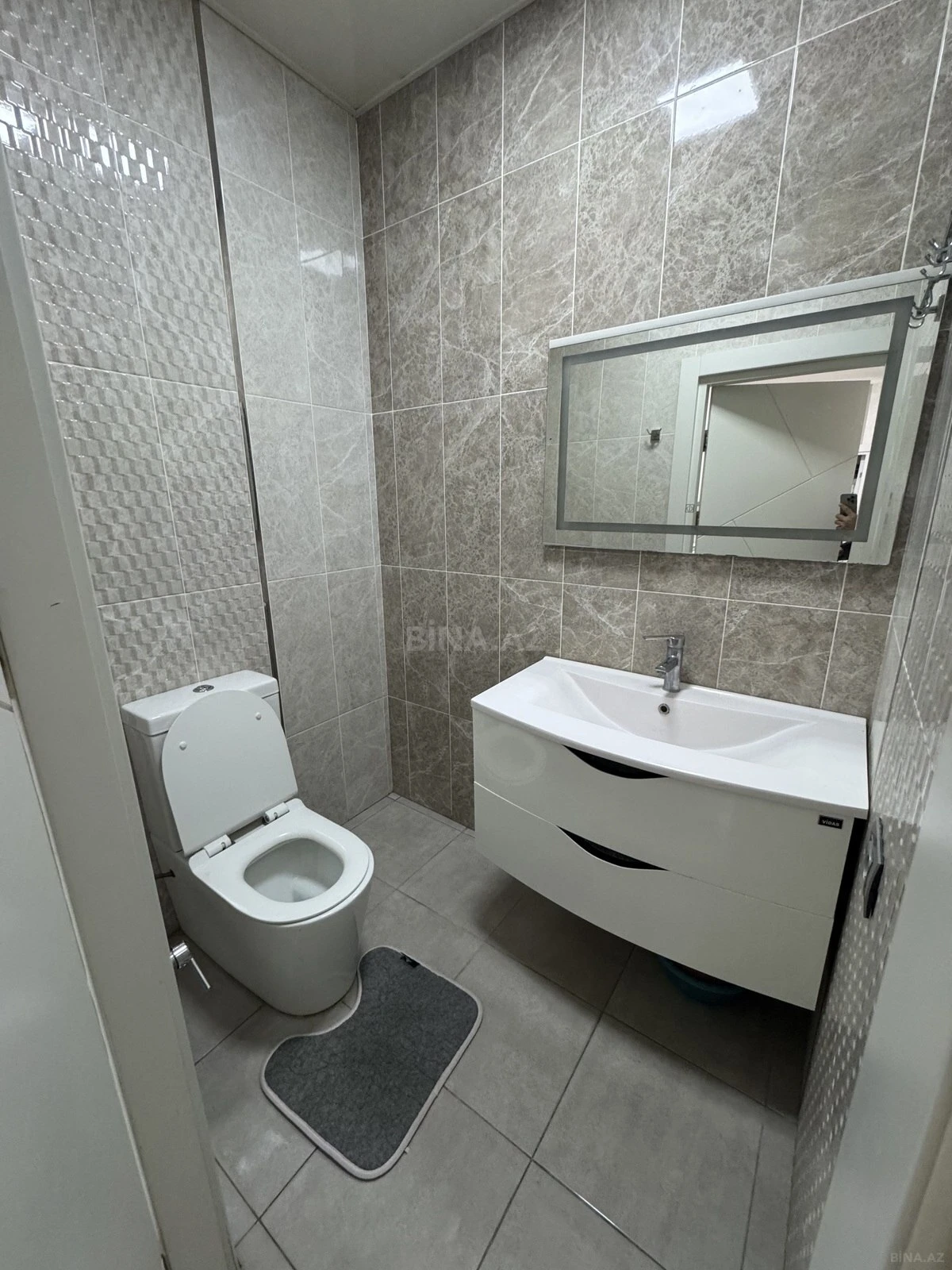 Kirayə verilir 2 otaqlı mənzil 96 m²
