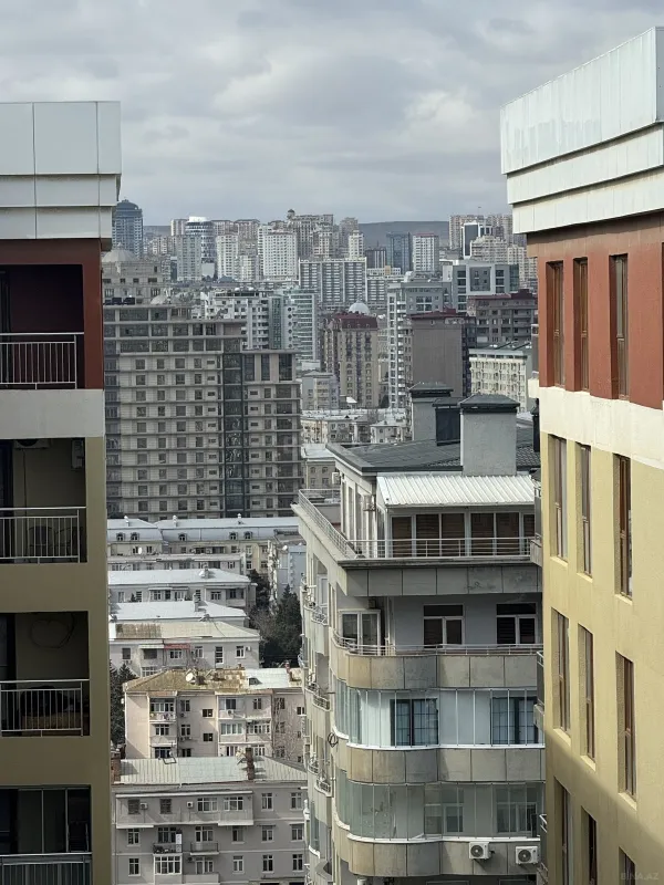 Kirayə verilir 2 otaqlı mənzil 96 m²