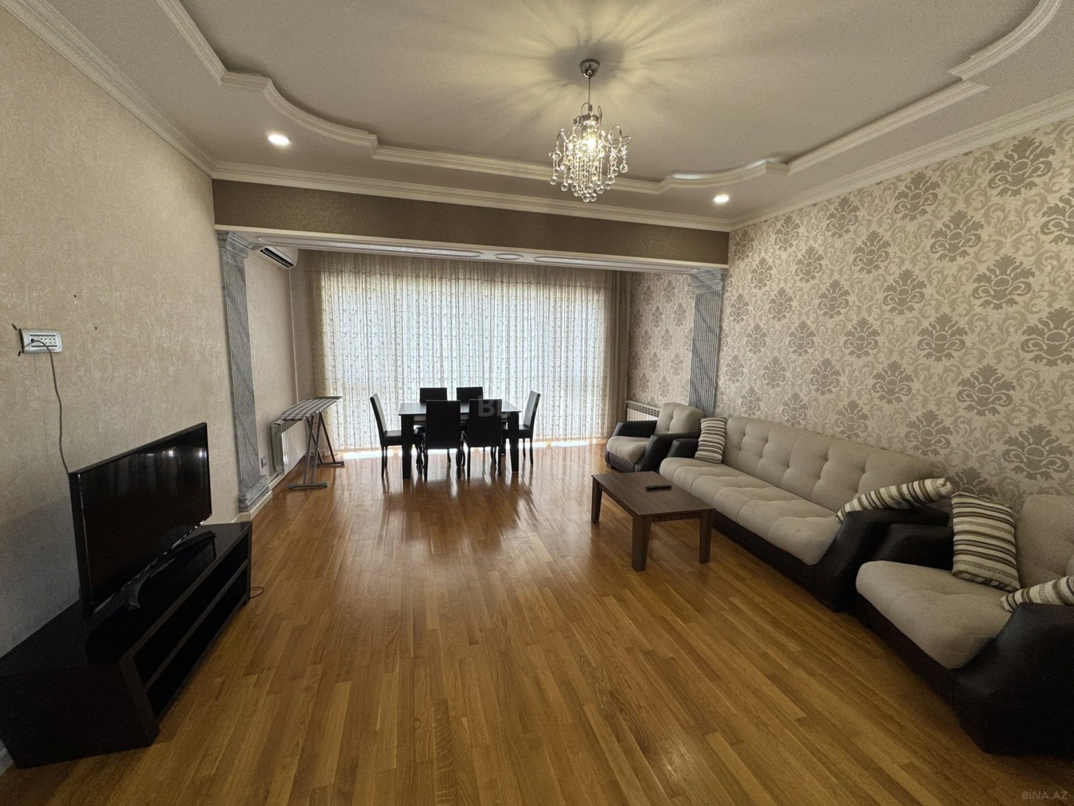 Kirayə verilir 2 otaqlı mənzil 96 m²