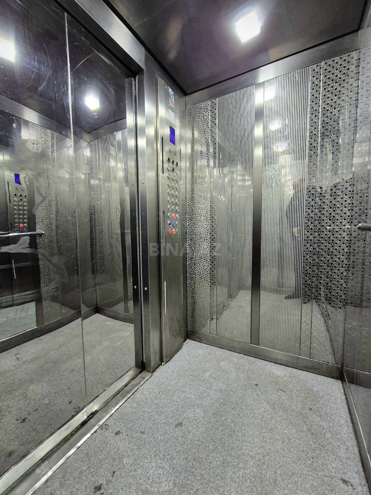 Kirayə verilir 2 otaqlı mənzil 100 m²