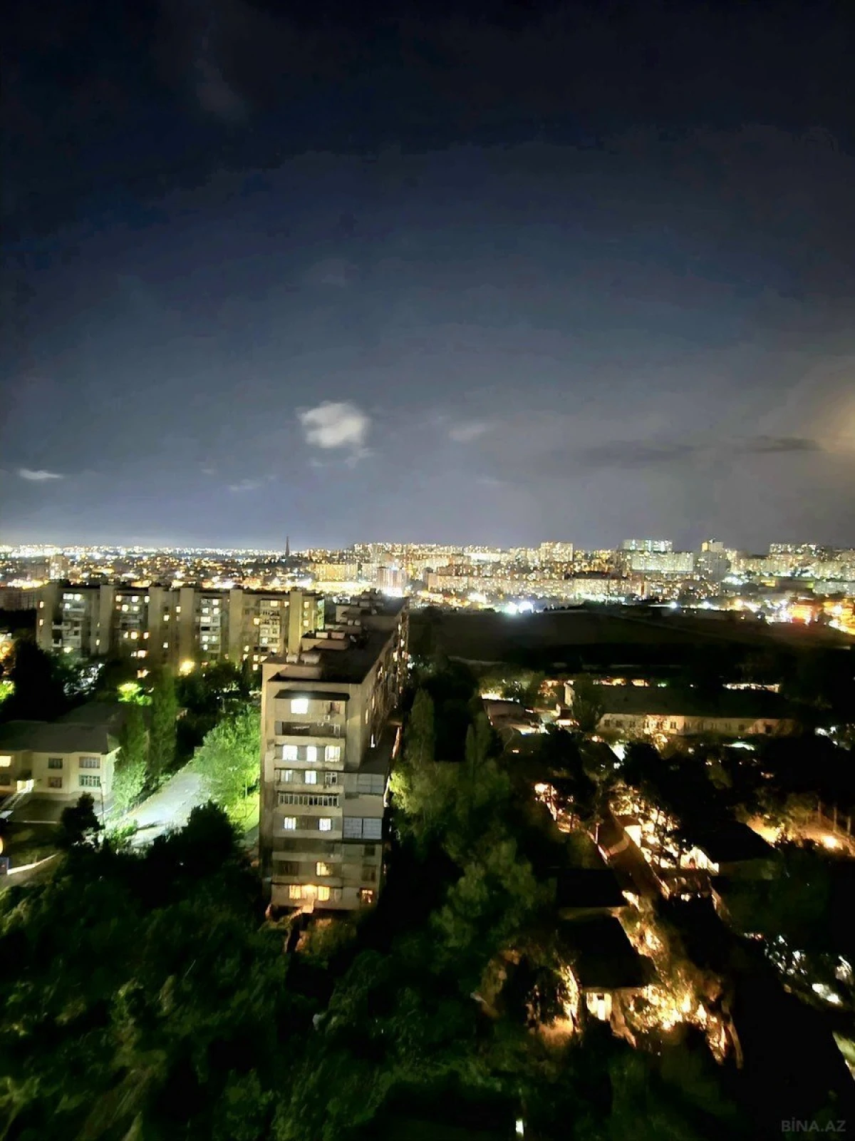 Kirayə verilir 2 otaqlı mənzil 100 m²