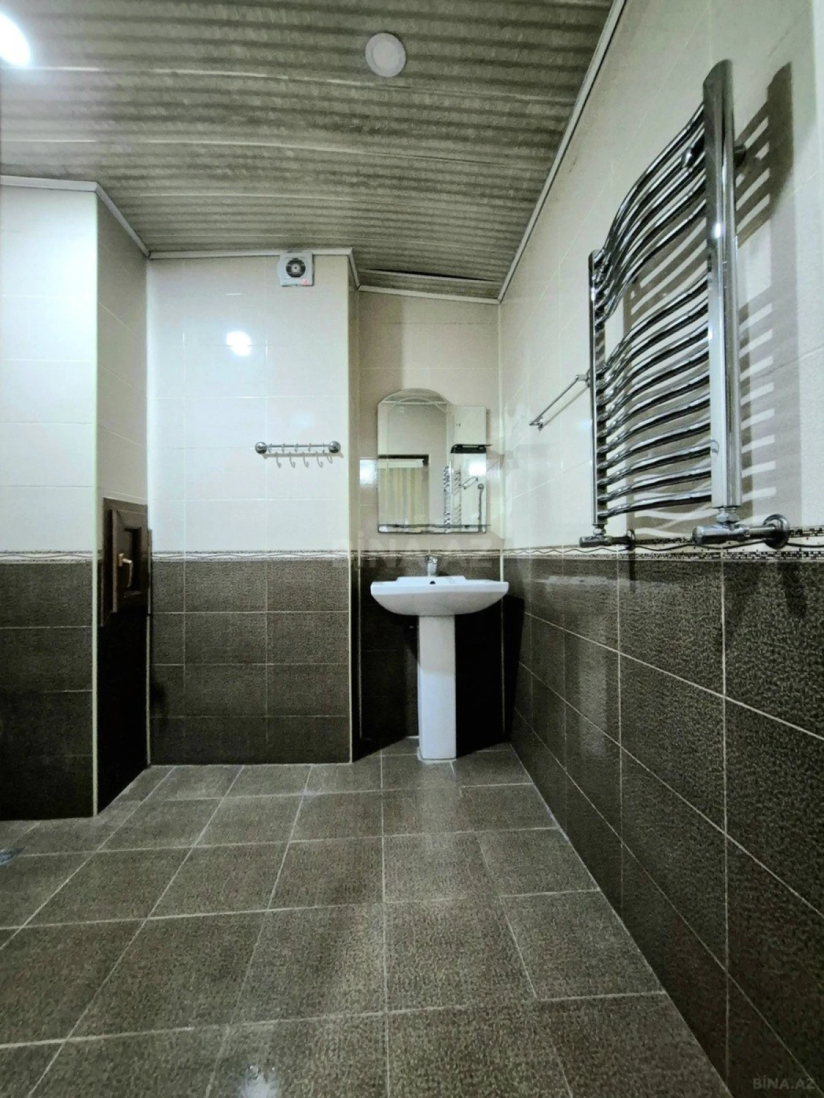 Kirayə verilir 2 otaqlı mənzil 100 m²