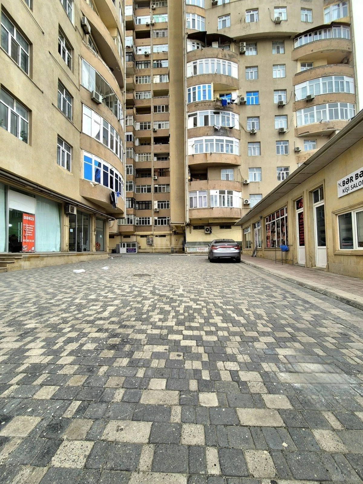 Kirayə verilir 2 otaqlı mənzil 100 m²