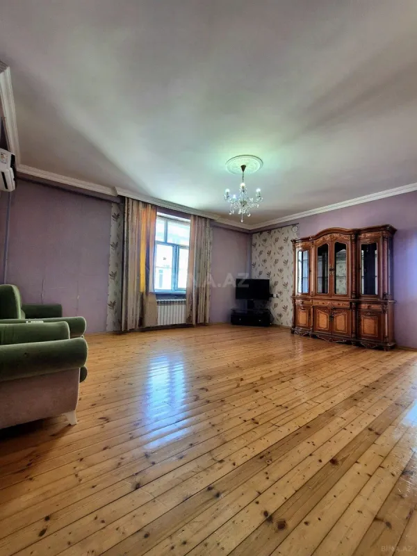 Kirayə verilir 2 otaqlı mənzil 100 m²