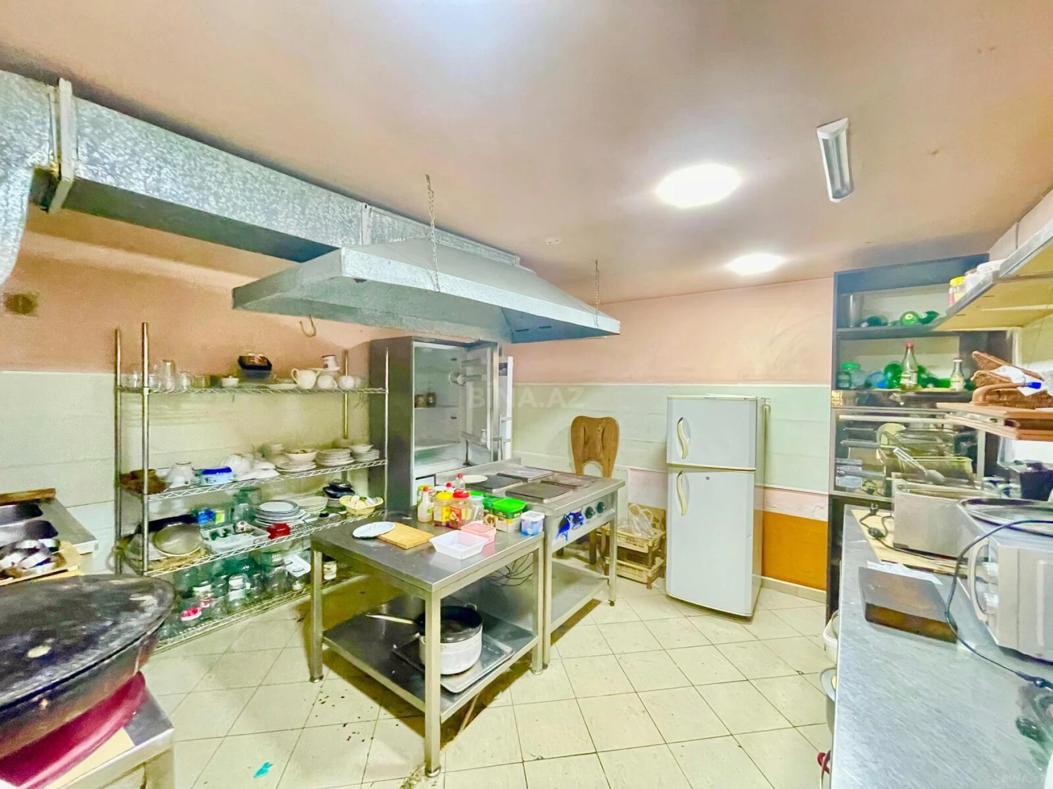 Kirayə verilir obyekt 100 m²