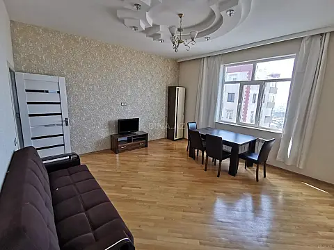 Kirayə verilir 2 otaqlı mənzil 90 m² — Bakı, 8-ci mikrorayon 2 otaq 90.00 m²