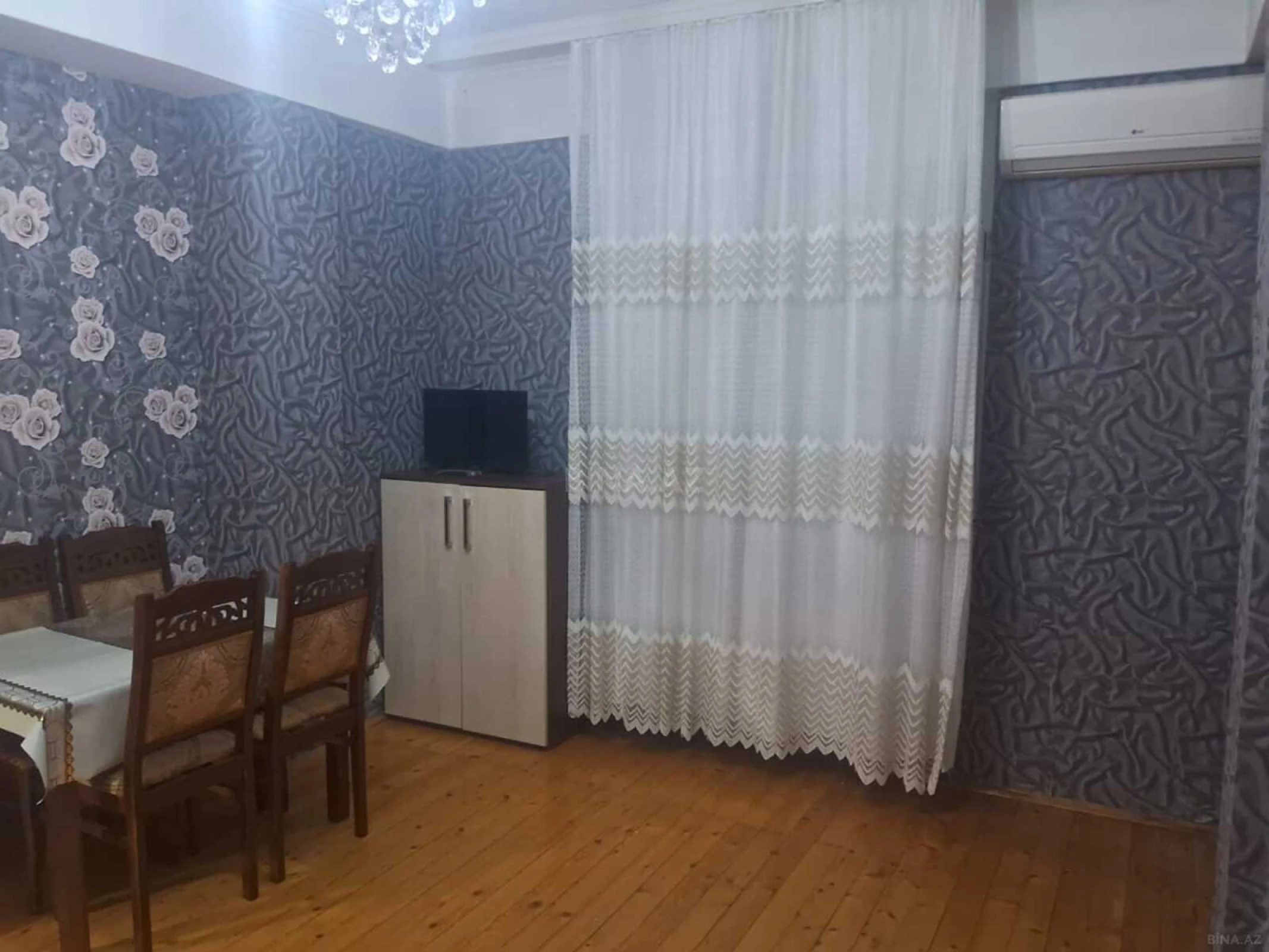 Kirayə verilir 2 otaqlı mənzil 42 m²