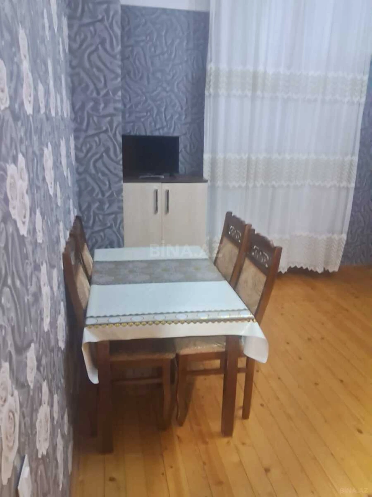 Kirayə verilir 2 otaqlı mənzil 42 m²