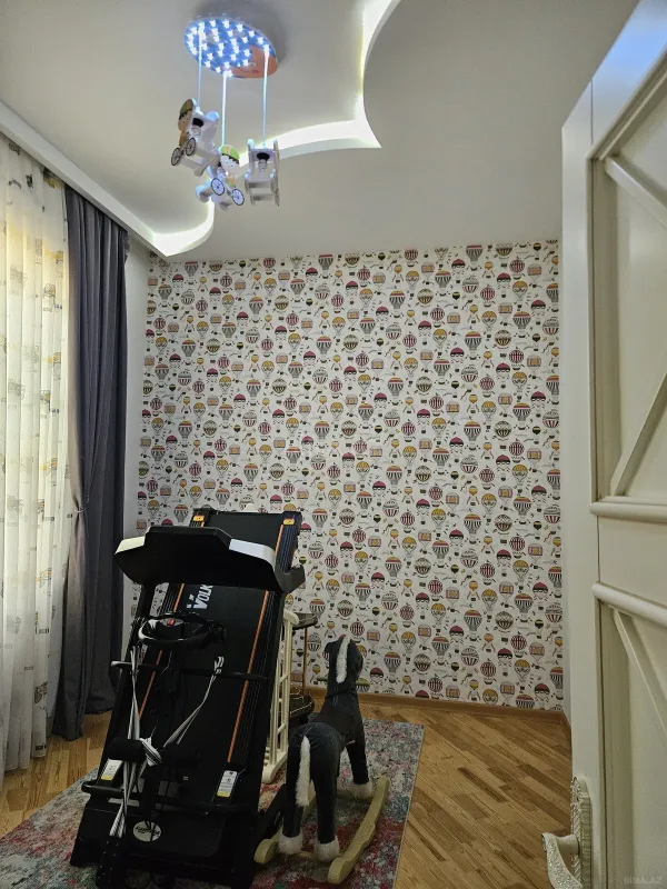 Satılır 8 otaqlı həyət evi 168 m²