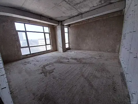Satılır 3 otaqlı mənzil 135 m²