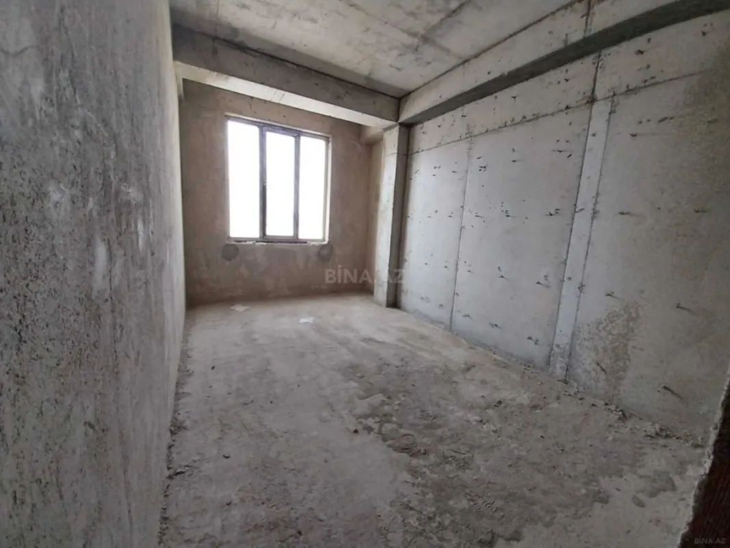 Satılır 3 otaqlı mənzil 135 m²