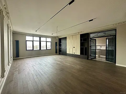 Satılır 3 otaqlı mənzil 190 m² — Bakı, Xətai m/s yanı 3 otaq 190.00 m²
