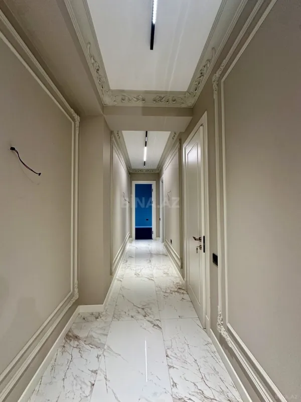 Satılır 3 otaqlı mənzil 190 m²