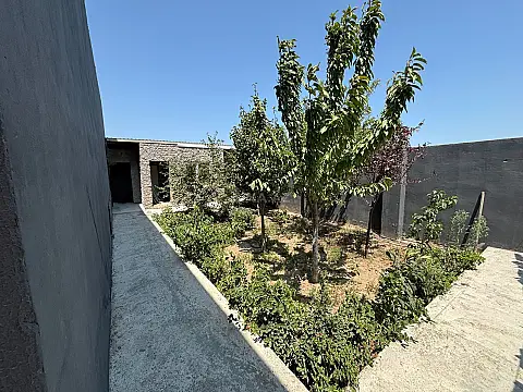 Satılır 4 otaqlı həyət evi 150 m²