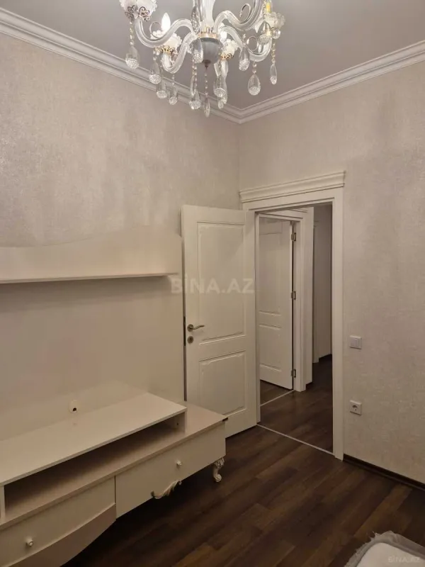 Kirayə verilir 3 otaqlı mənzil 95 m²