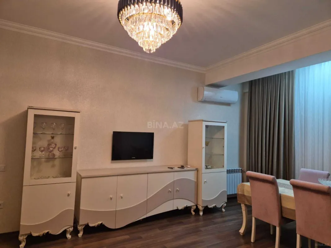 Kirayə verilir 3 otaqlı mənzil 95 m²