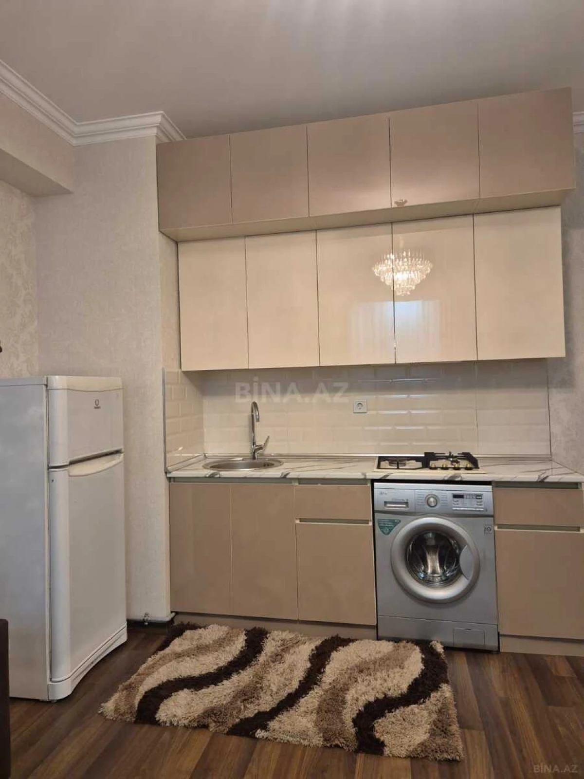 Kirayə verilir 3 otaqlı mənzil 95 m²