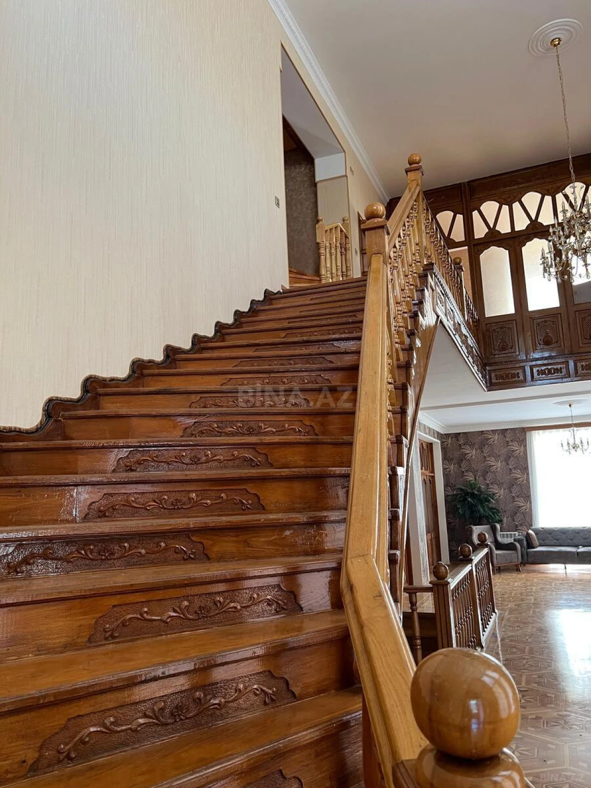 Kirayə verilir 6 otaqlı həyət evi 600 m²