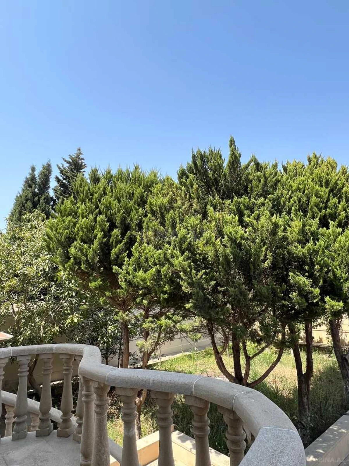 Kirayə verilir 6 otaqlı həyət evi 600 m²