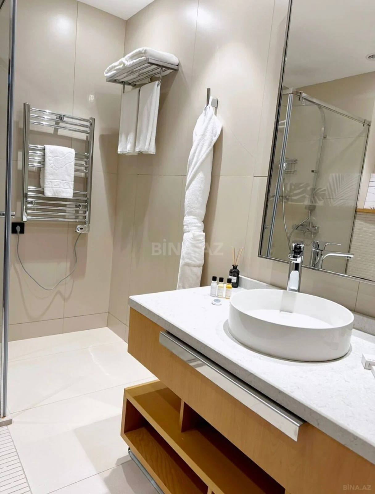 Satılır 1 otaqlı mənzil 53 m²