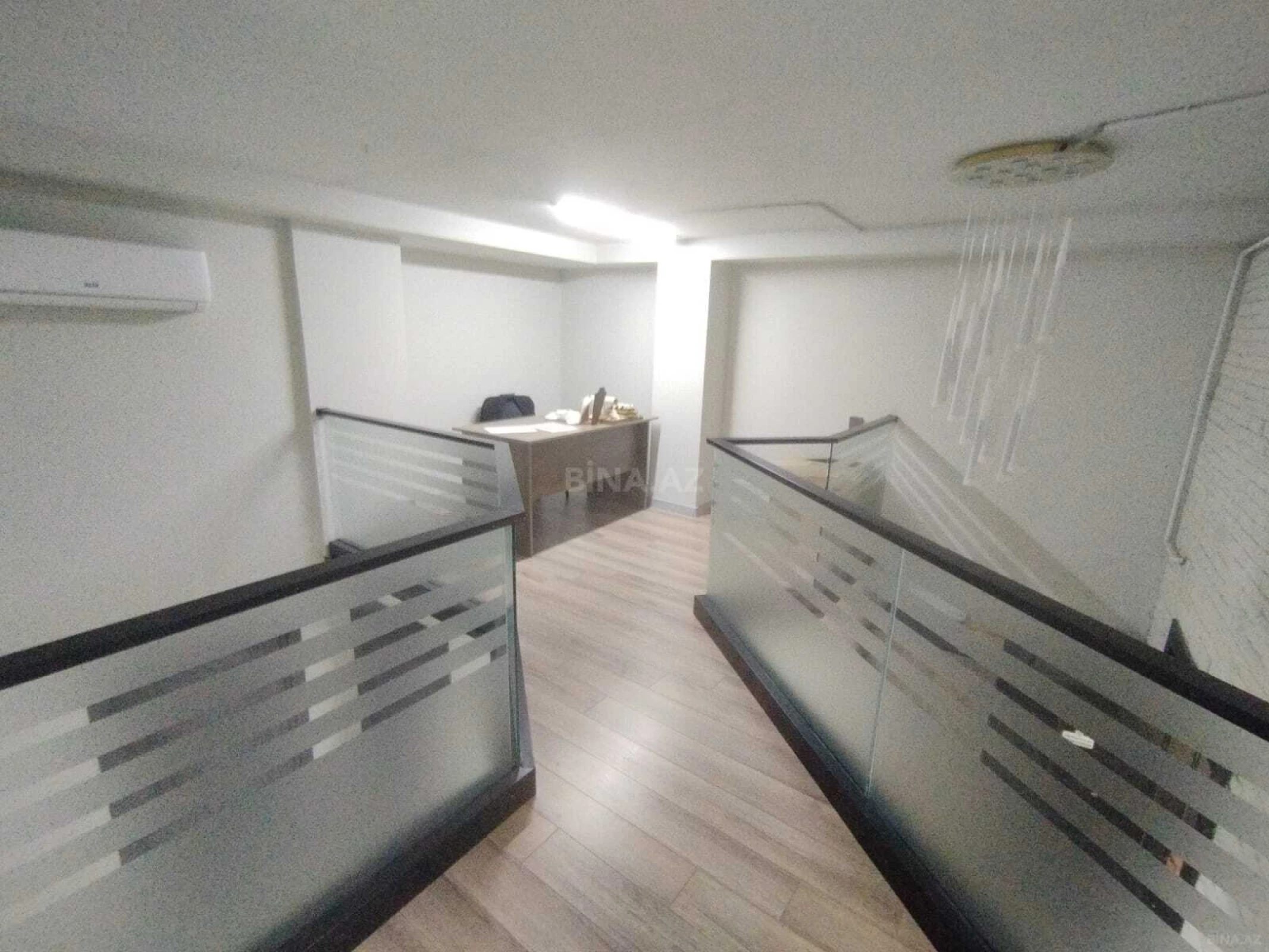 Kirayə verilir 4 otaqlı ofis 145 m²