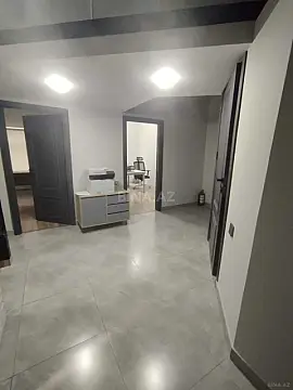 Kirayə verilir 4 otaqlı ofis 145 m²