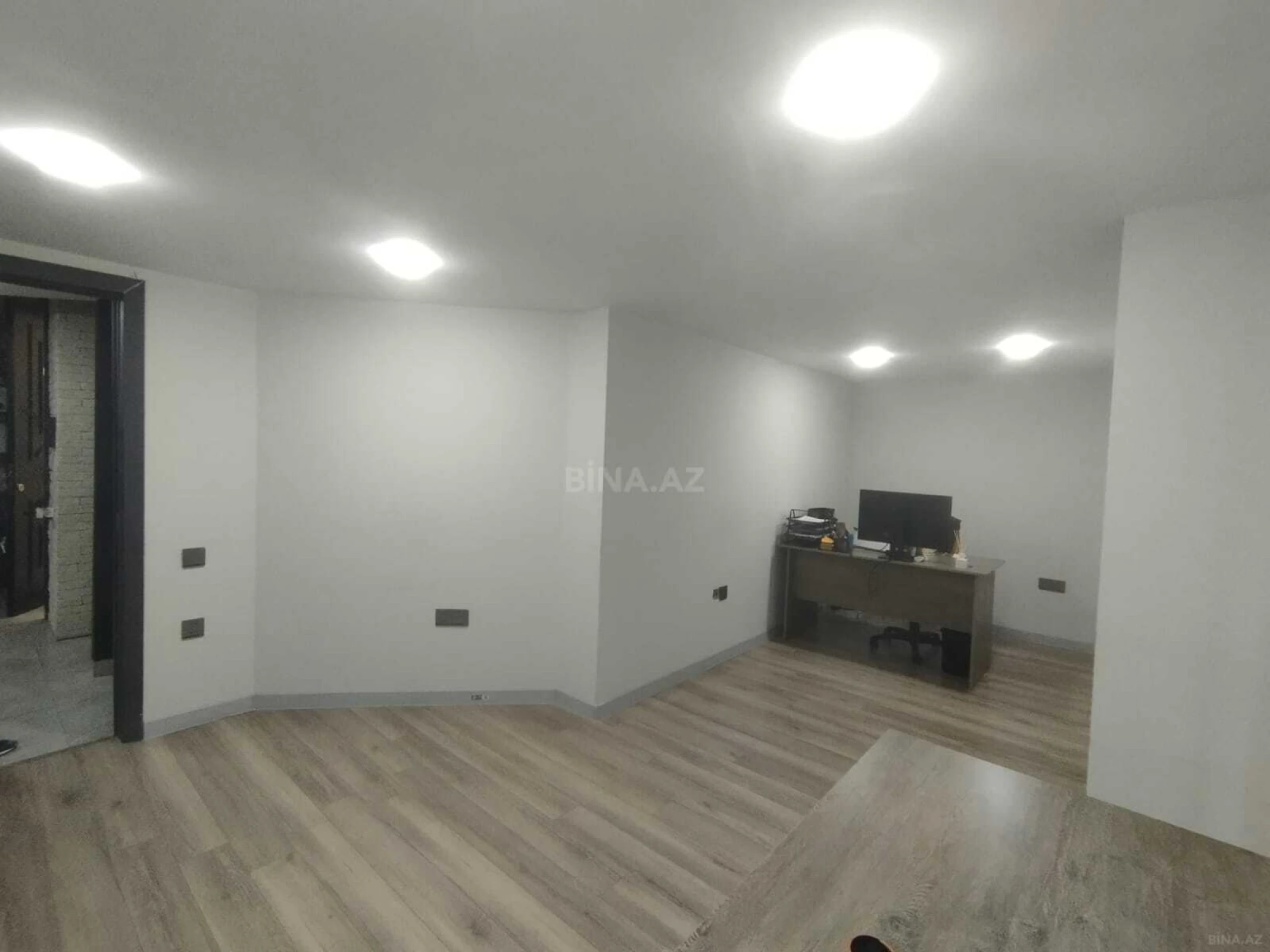 Kirayə verilir 4 otaqlı ofis 145 m²