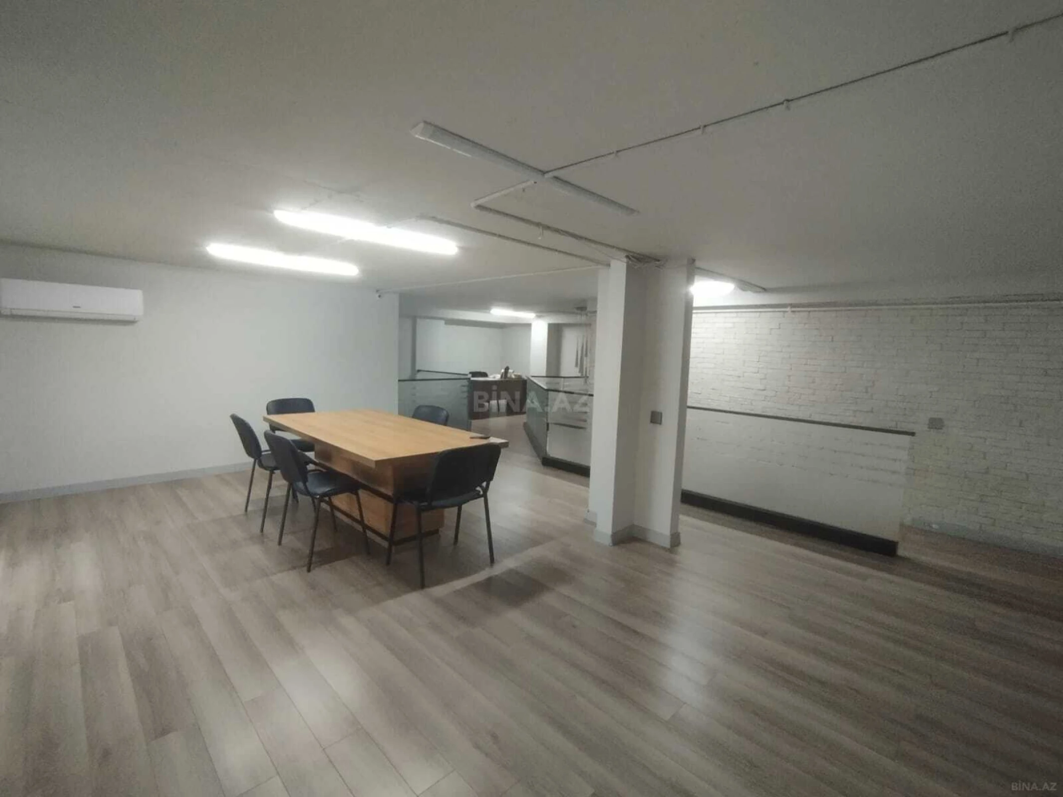 Kirayə verilir 4 otaqlı ofis 145 m²