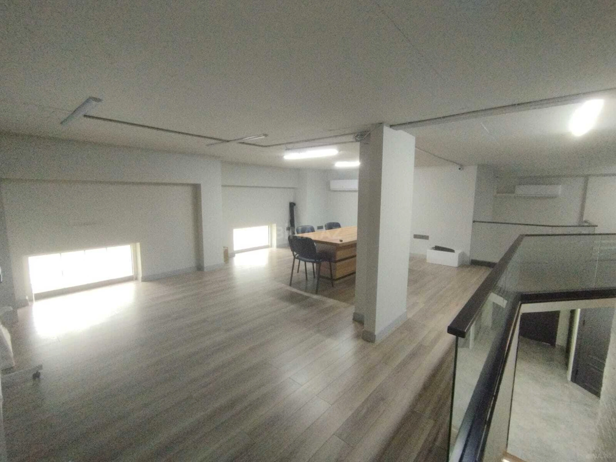 Kirayə verilir 4 otaqlı ofis 145 m²