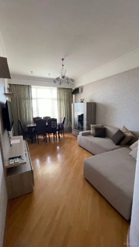 Kirayə verilir 2 otaqlı mənzil 60 m²
