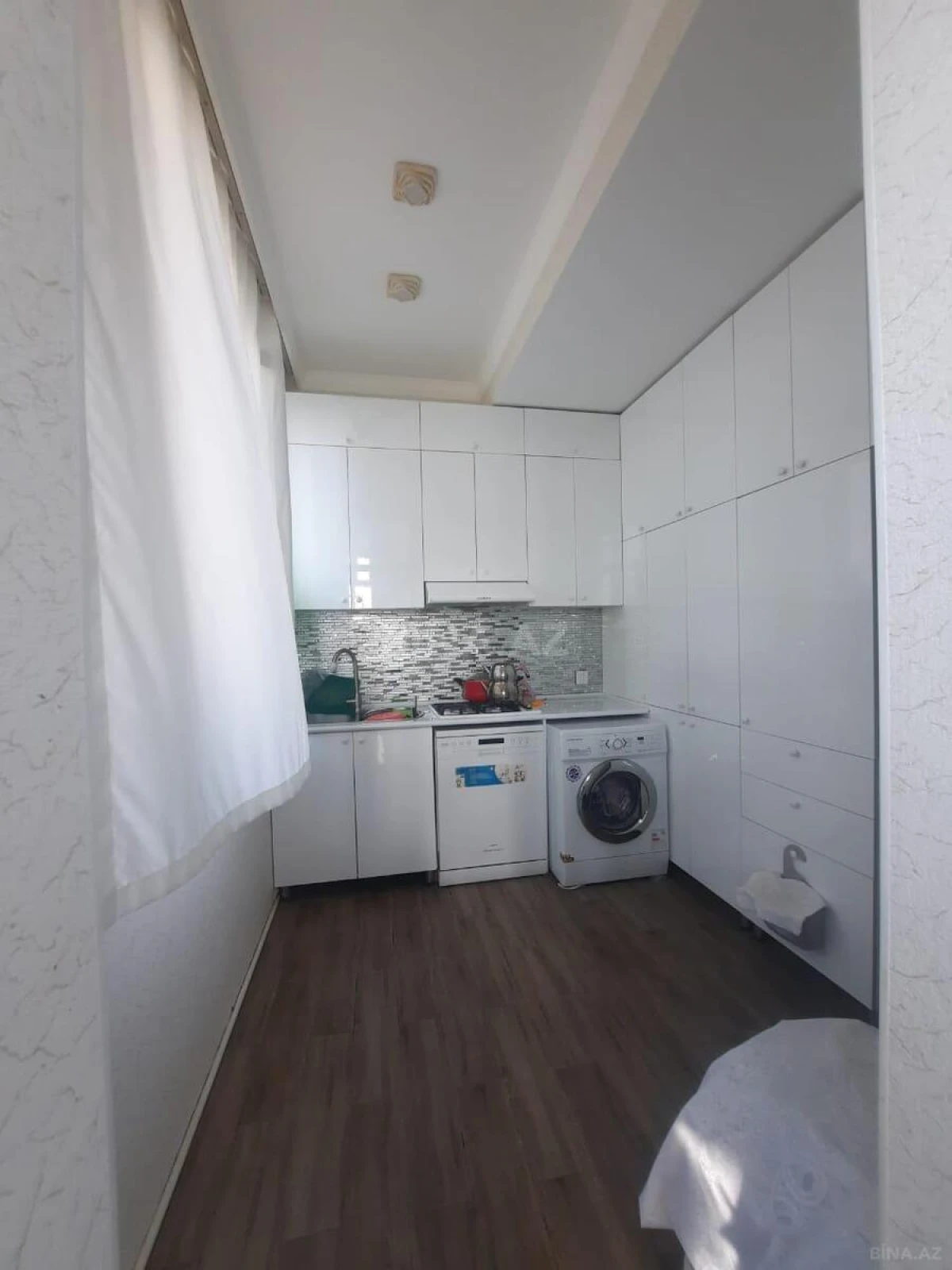 Satılır 4 otaqlı mənzil 102 m²
