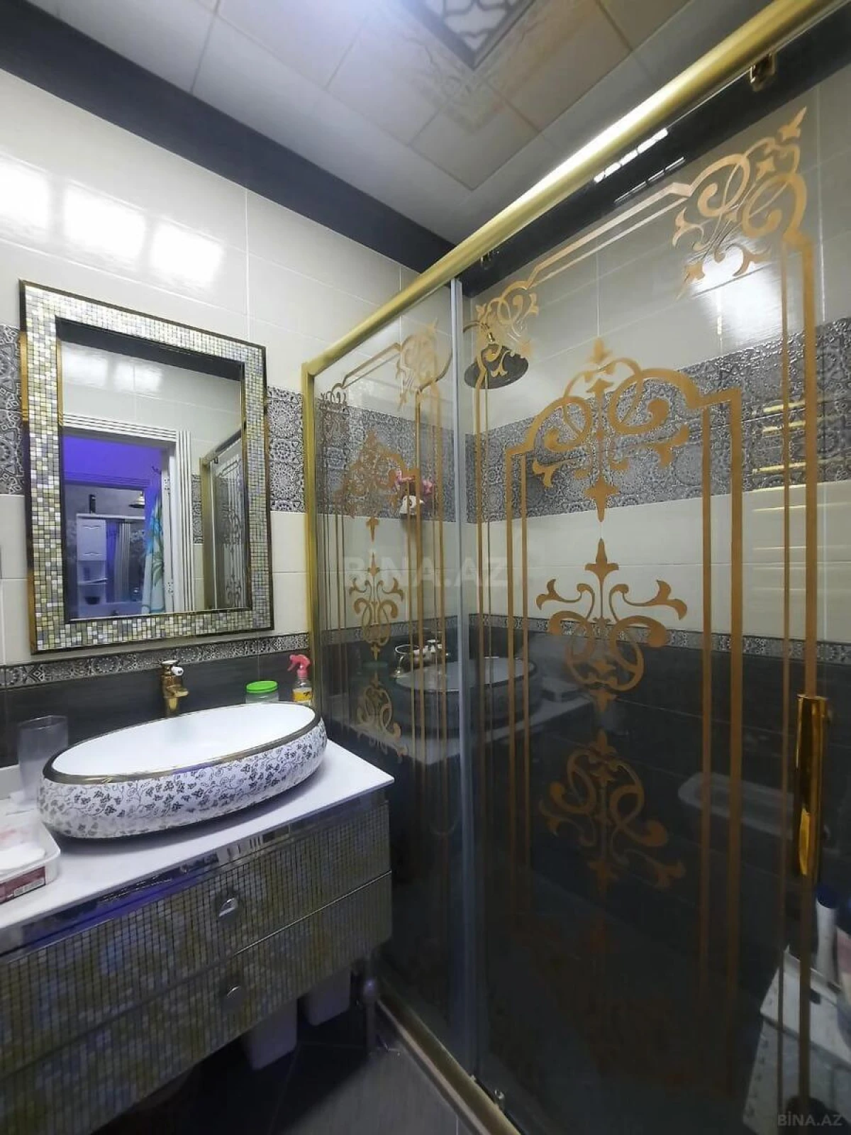 Satılır 4 otaqlı mənzil 102 m²