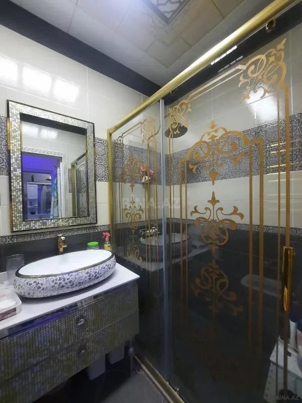 Satılır 4 otaqlı mənzil 102 m²