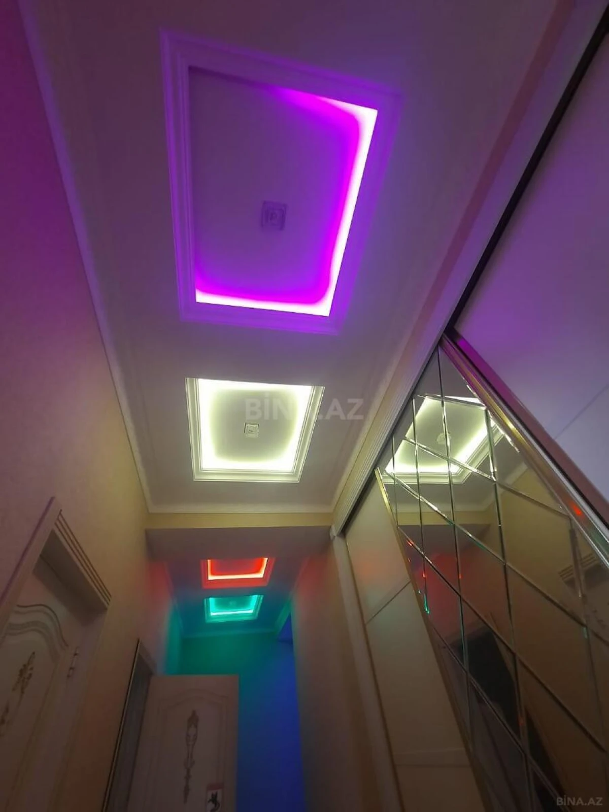 Satılır 4 otaqlı mənzil 102 m²