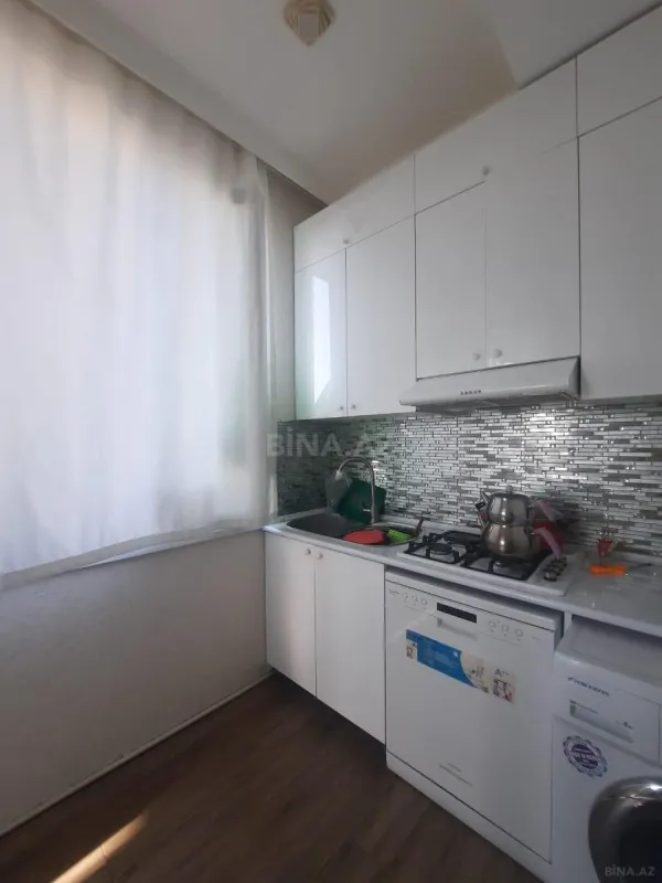 Satılır 4 otaqlı mənzil 102 m²