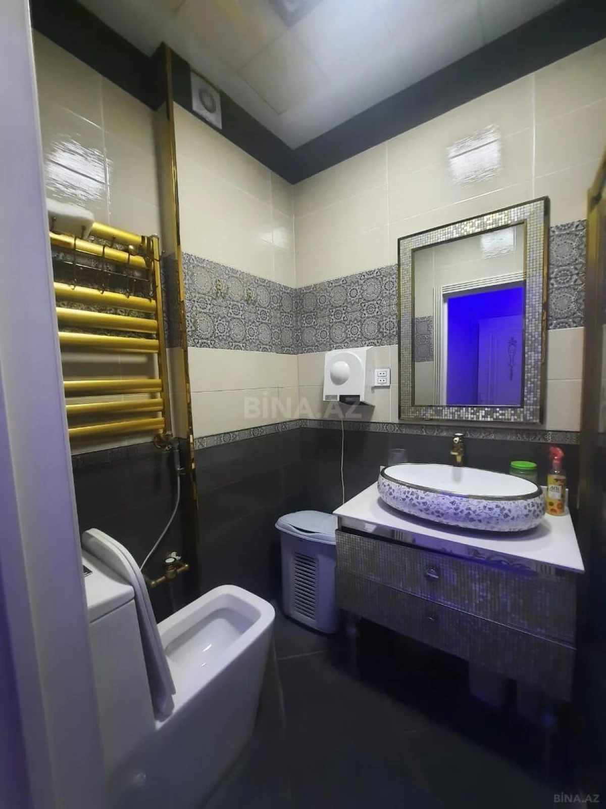 Satılır 4 otaqlı mənzil 102 m²