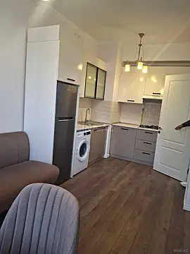 Kirayə verilir 2 otaqlı mənzil 45 m²