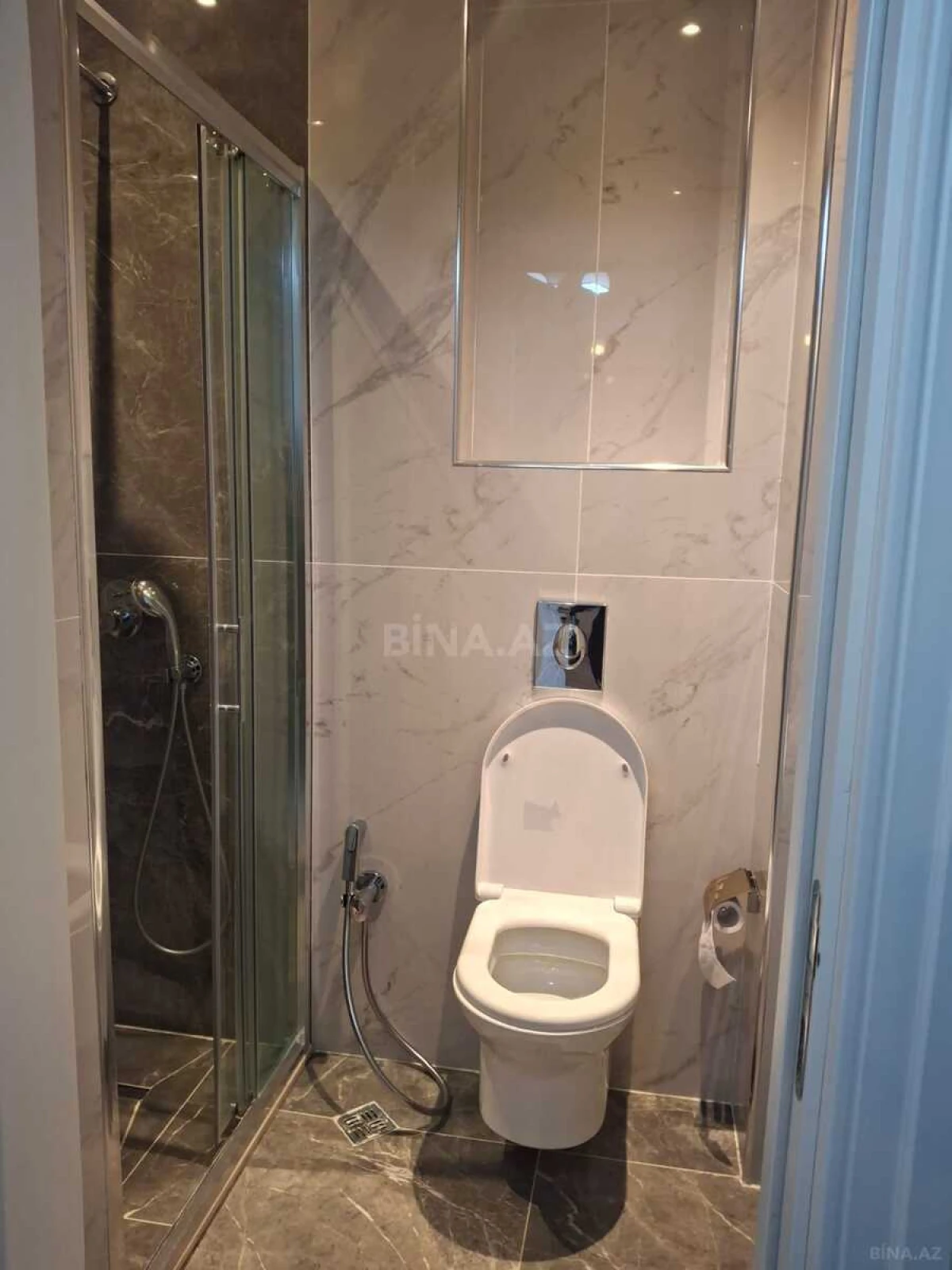 Kirayə verilir 2 otaqlı mənzil 45 m²