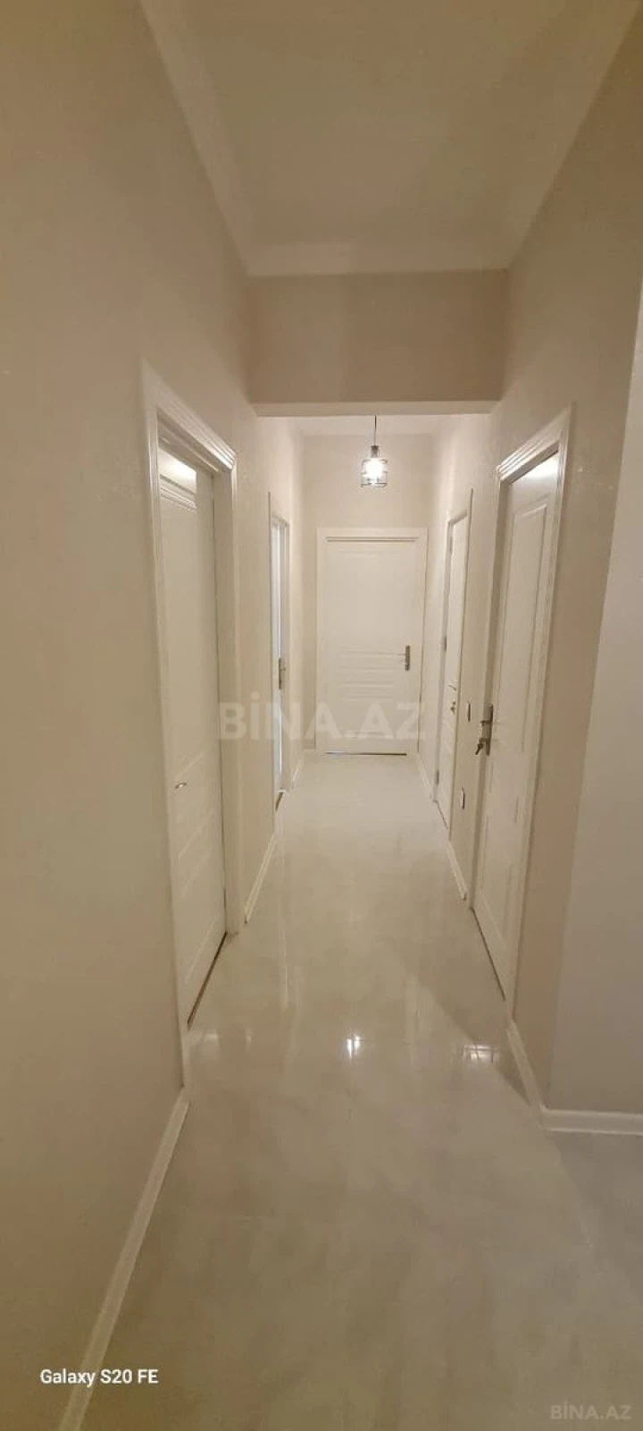 Kirayə verilir 2 otaqlı mənzil 96 m²