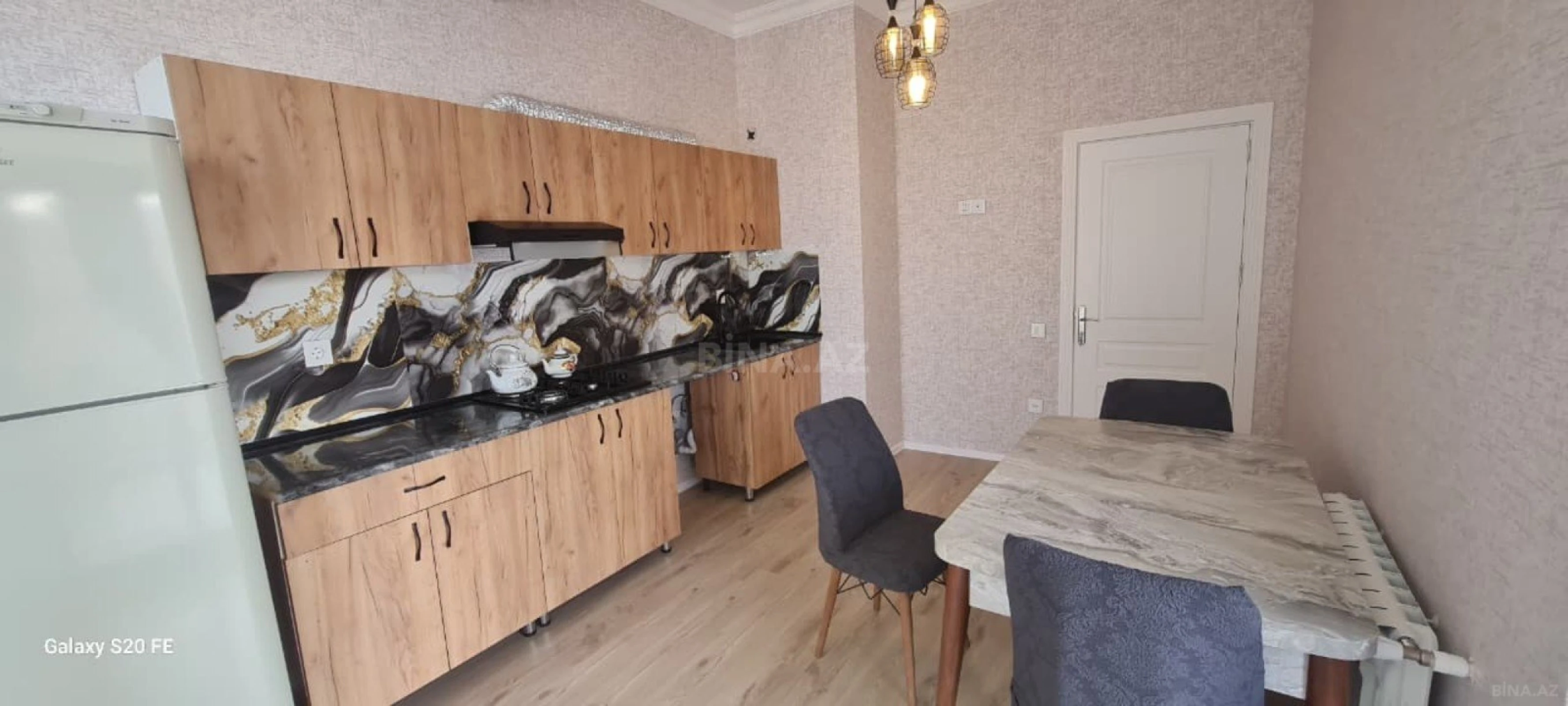 Kirayə verilir 2 otaqlı mənzil 96 m²